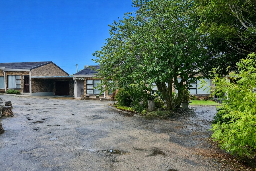 2 Bedroom Property for Sale in Denneoord Western Cape